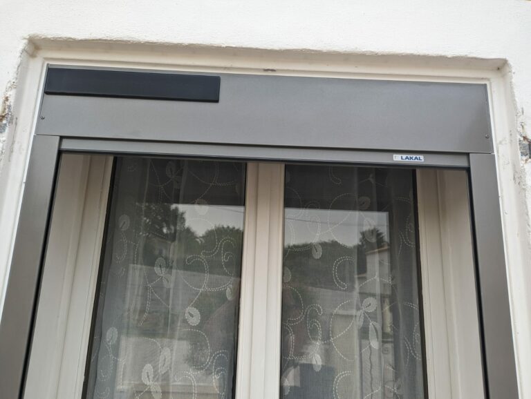 pergola-carport-store-banne-menuiserie-aluminium-pvc-portail-porte-de-garage-porte-entree (101)