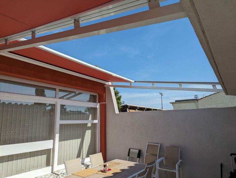 pergola-carport-store-banne-menuiserie-aluminium-pvc-portail-porte-de-garage-porte-entree (122)