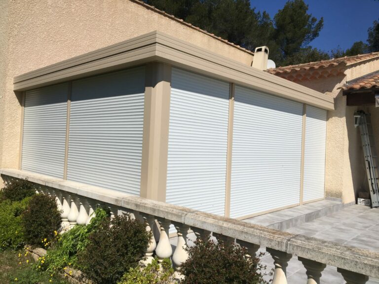 pergola-carport-store-banne-menuiserie-aluminium-pvc-portail-porte-de-garage-porte-entree (13)