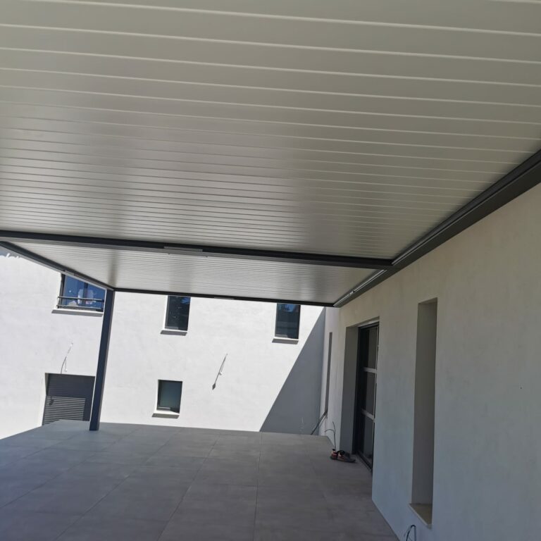 pergola-carport-store-banne-menuiserie-aluminium-pvc-portail-porte-de-garage-porte-entree (146)