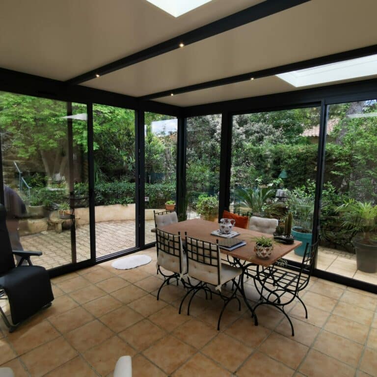 pergola-carport-store-banne-menuiserie-aluminium-pvc-portail-porte-de-garage-porte-entree (161)