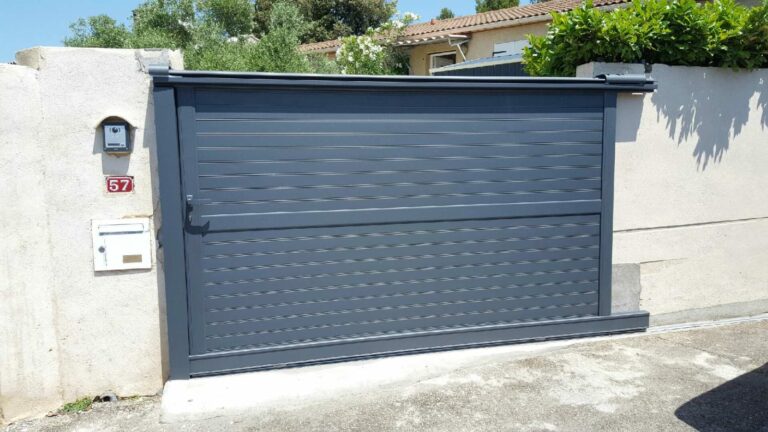 pergola-carport-store-banne-menuiserie-aluminium-pvc-portail-porte-de-garage-porte-entree (22)