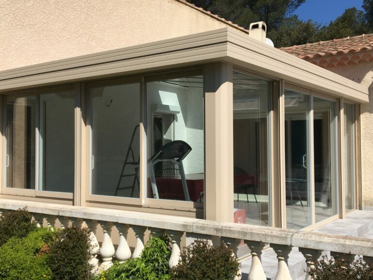 pergola-carport-store-banne-menuiserie-aluminium-pvc-portail-porte-de-garage-porte-entree (25)