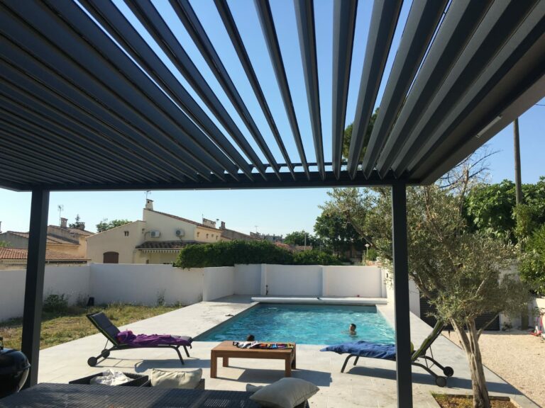 pergola-carport-store-banne-menuiserie-aluminium-pvc-portail-porte-de-garage-porte-entree (30)