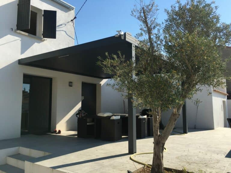 pergola-carport-store-banne-menuiserie-aluminium-pvc-portail-porte-de-garage-porte-entree (36)