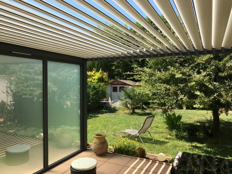 pergola-carport-store-banne-menuiserie-aluminium-pvc-portail-porte-de-garage-porte-entree (43)