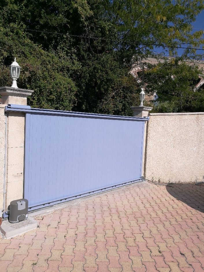 pergola-carport-store-banne-menuiserie-aluminium-pvc-portail-porte-de-garage-porte-entree (71)