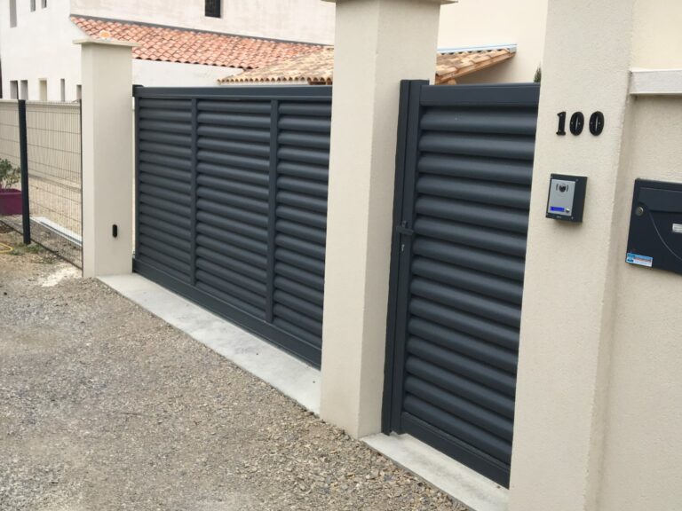 pergola-carport-store-banne-menuiserie-aluminium-pvc-portail-porte-de-garage-porte-entree (77)